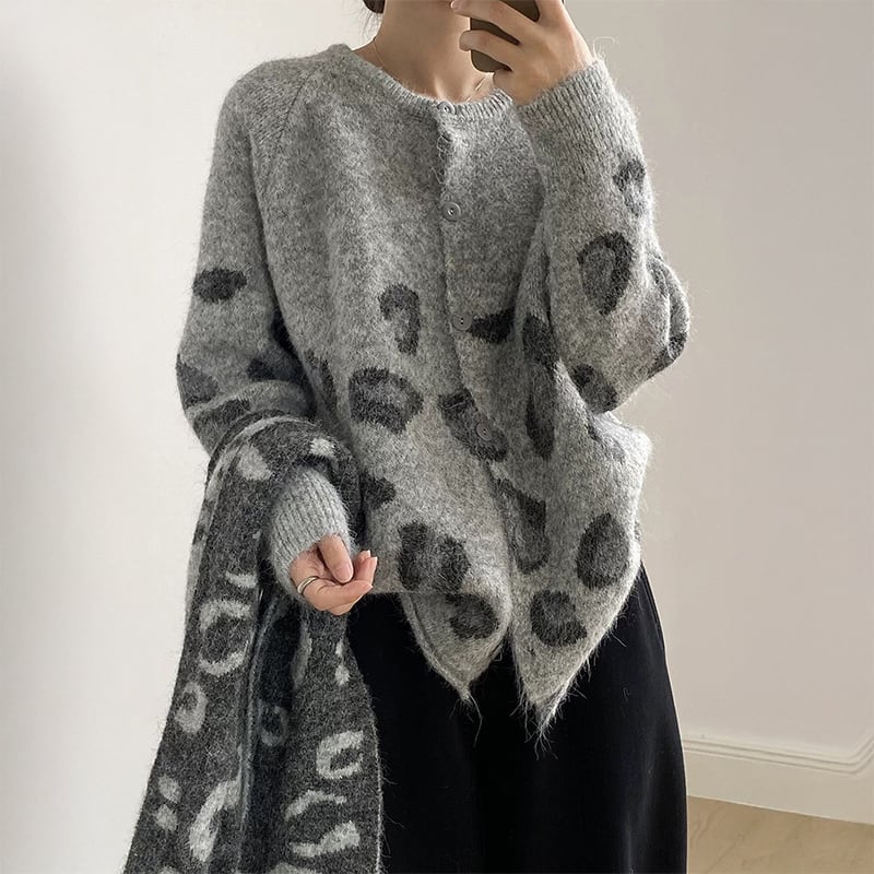 マフラー付きレオパードニットカーディガン 233176