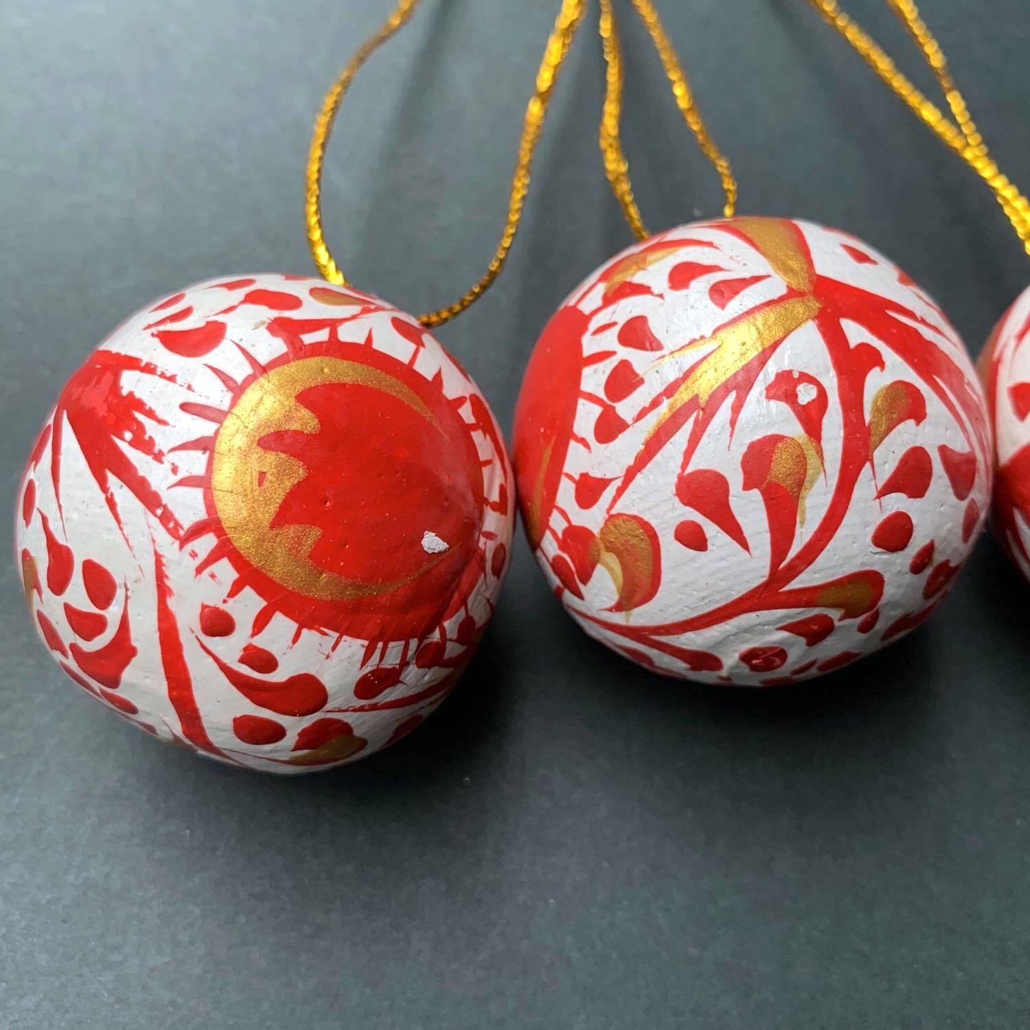 オーナメント柄入りラウンドボール | Dua-アクセサリーパーツショップ