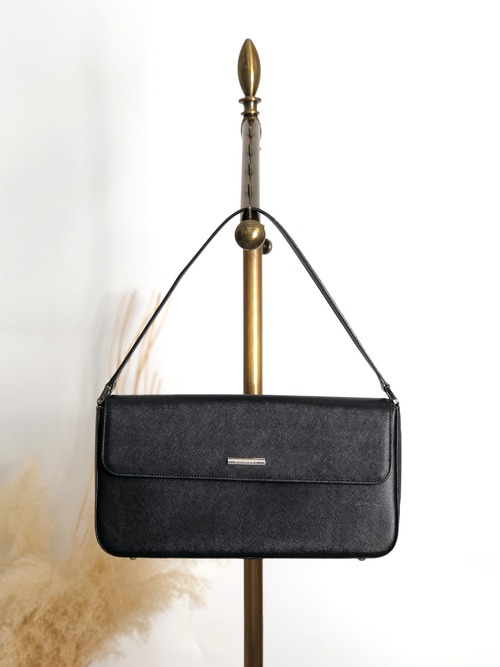 BURBERRY バーバリー ショルダーバッグ ブラック ロゴプレート レザー ワンショルダー  vintage ヴィンテージ オールド 5huwxe
