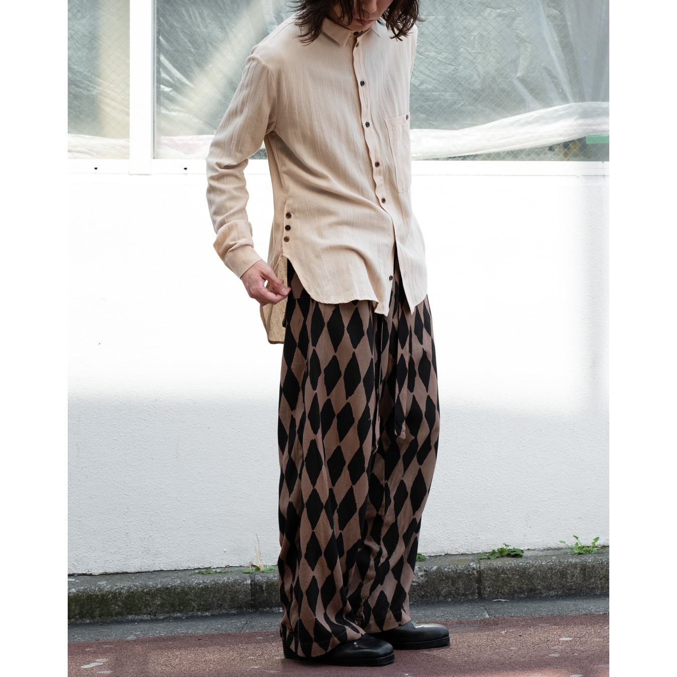 Aleksandr Manamis] (アレクサンダーマナミス) 1251593 BUTTON LEG