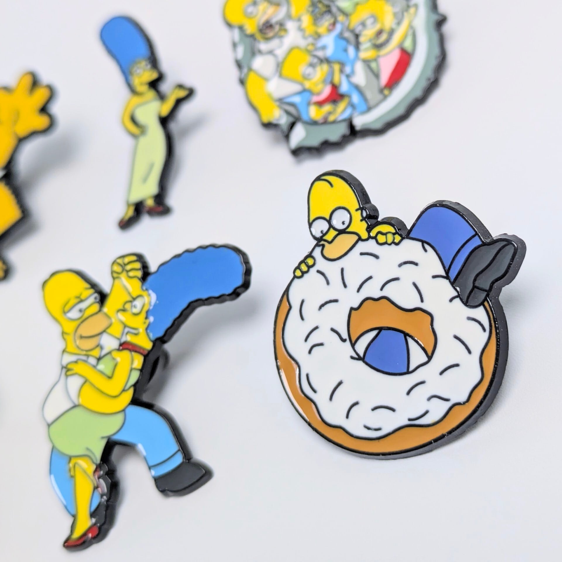 ♧送料無料！ ☆ピンズ PINS☆ピンバッジ 【 The Simpsons