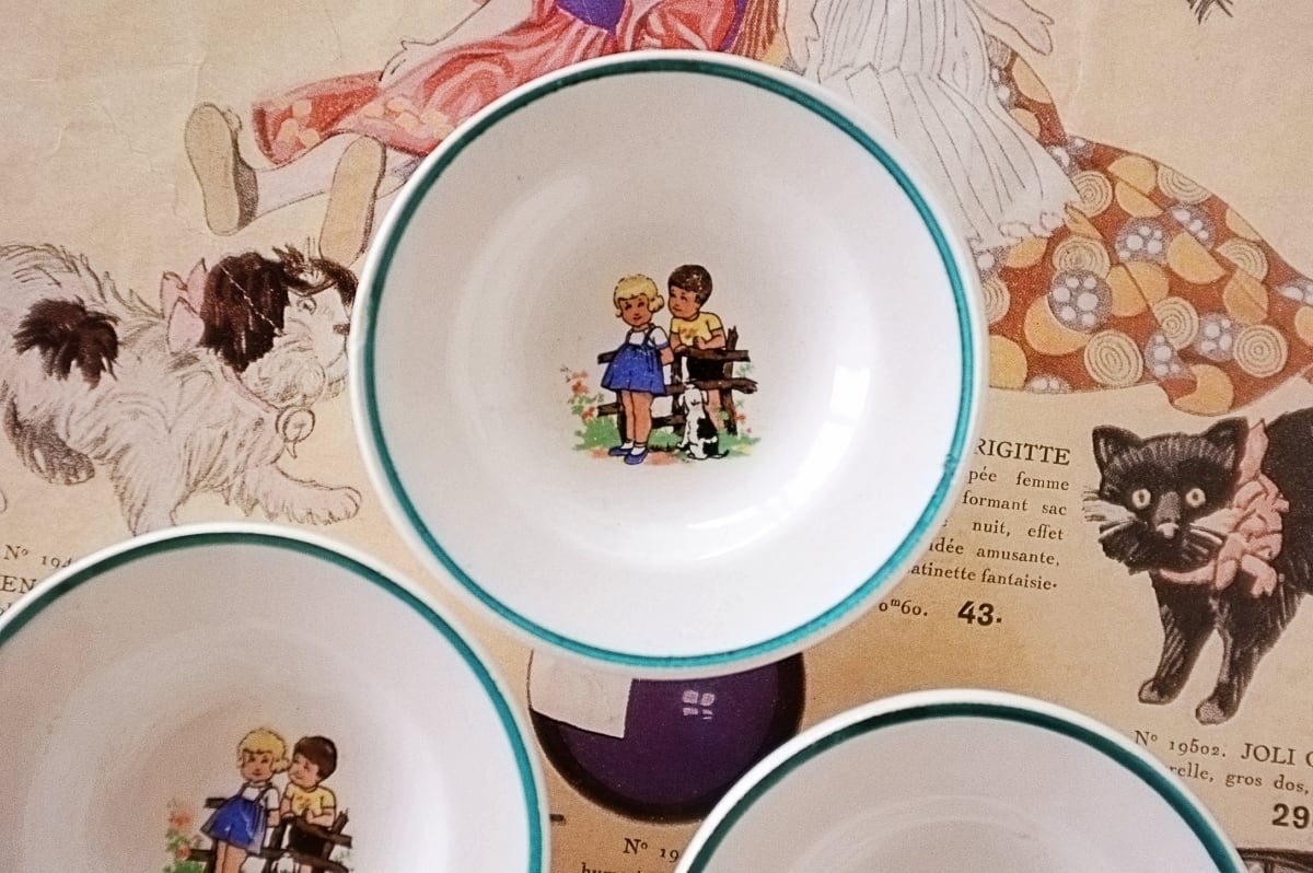 Creil et Montereau モントロー スーププレート アンティーク ラスト Creil et Montereau 不安げな尨犬と少年少女とスーププレート