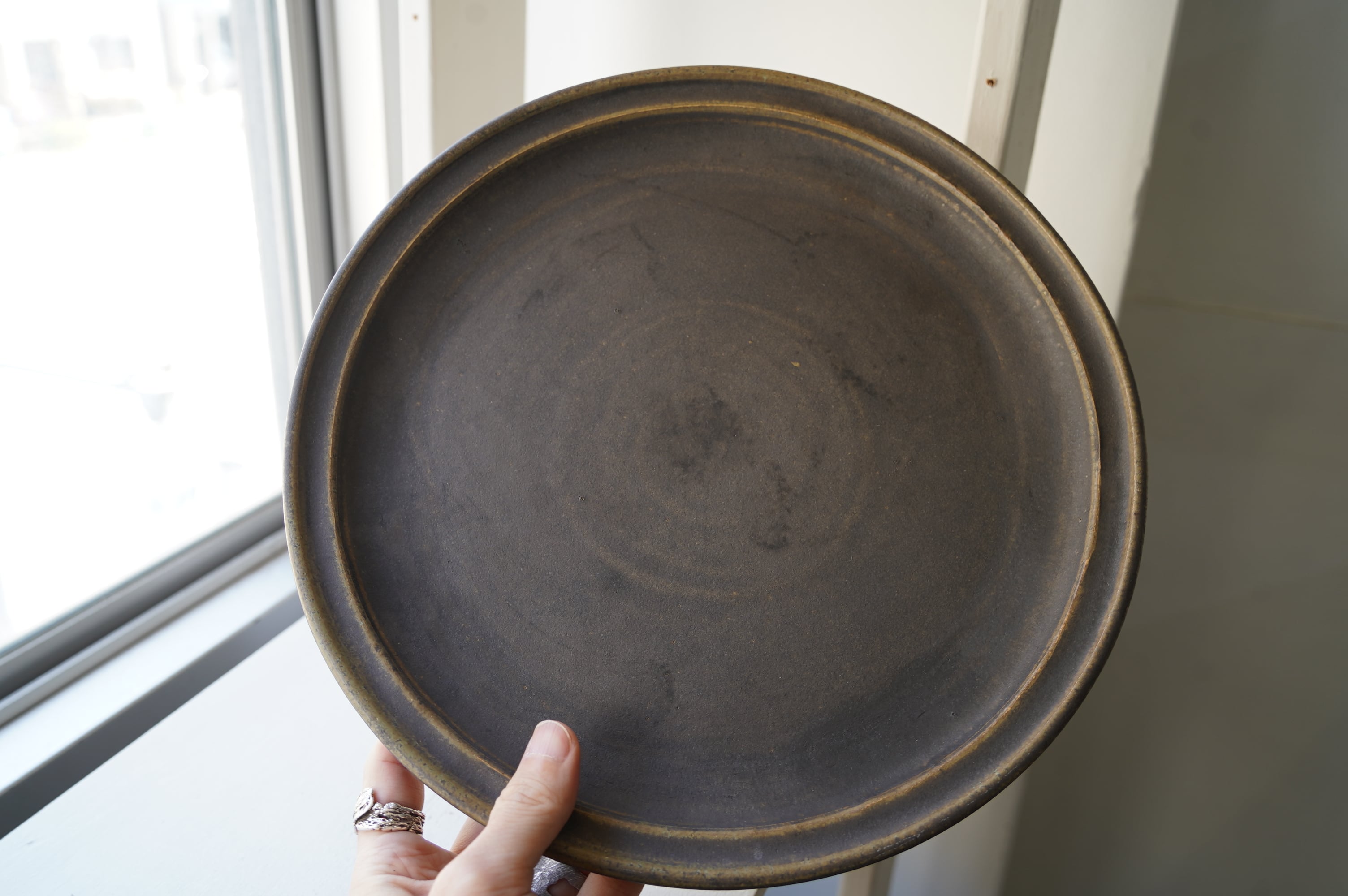 35 夜霧釉9寸プレート 中根楽 4