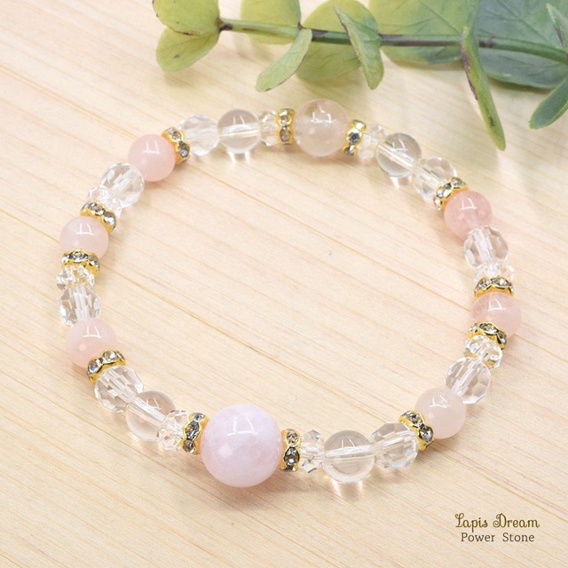 頑張りすぎた心を癒すお守り ｜ モルガナイトと本水晶のパワーストーン ブレスレット