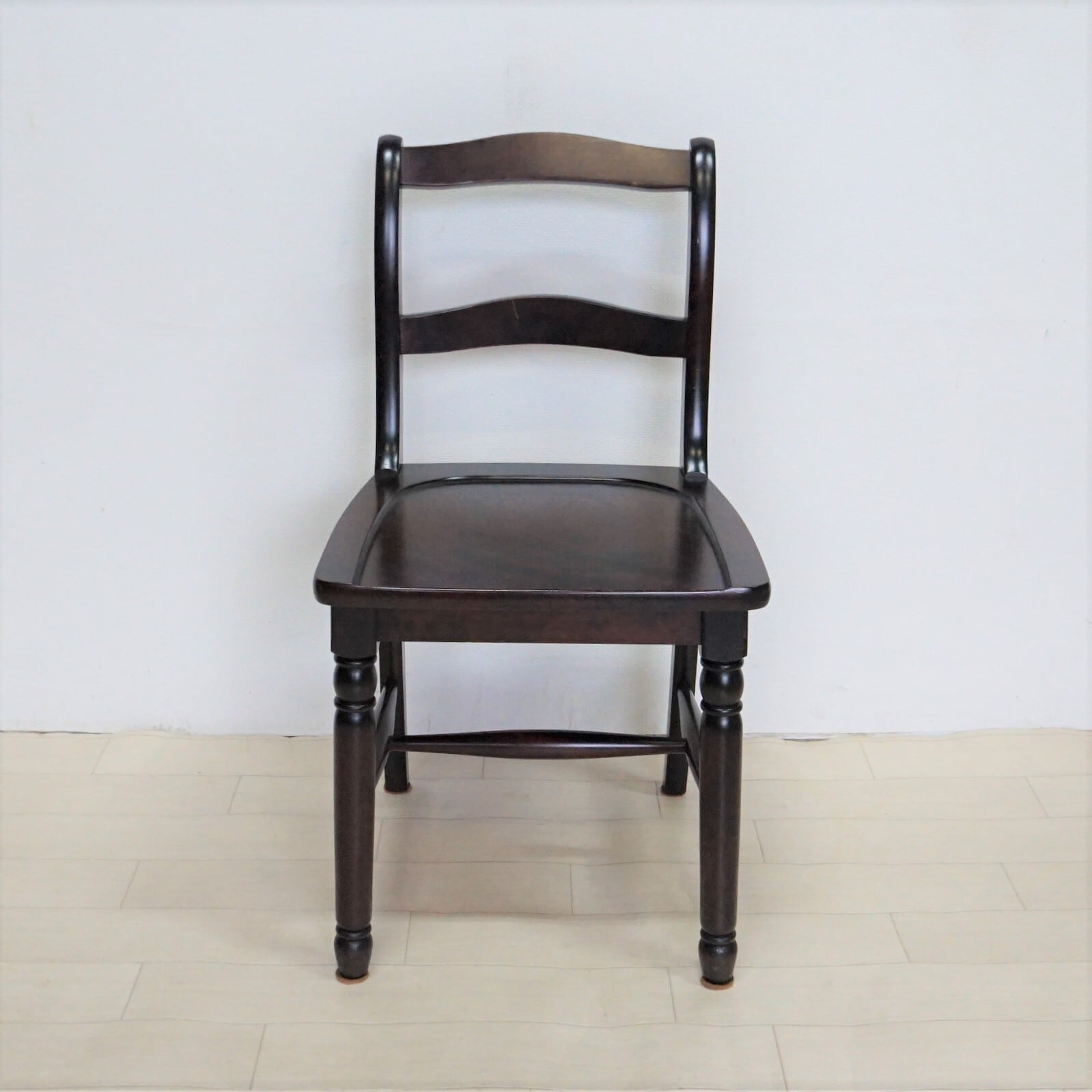 北海道民芸家具　座椅子　2脚セット　高級家具 ① 北海道民芸家具 椅子 (小・こげ茶 2脚セット） | 純喫茶家具の村田商會