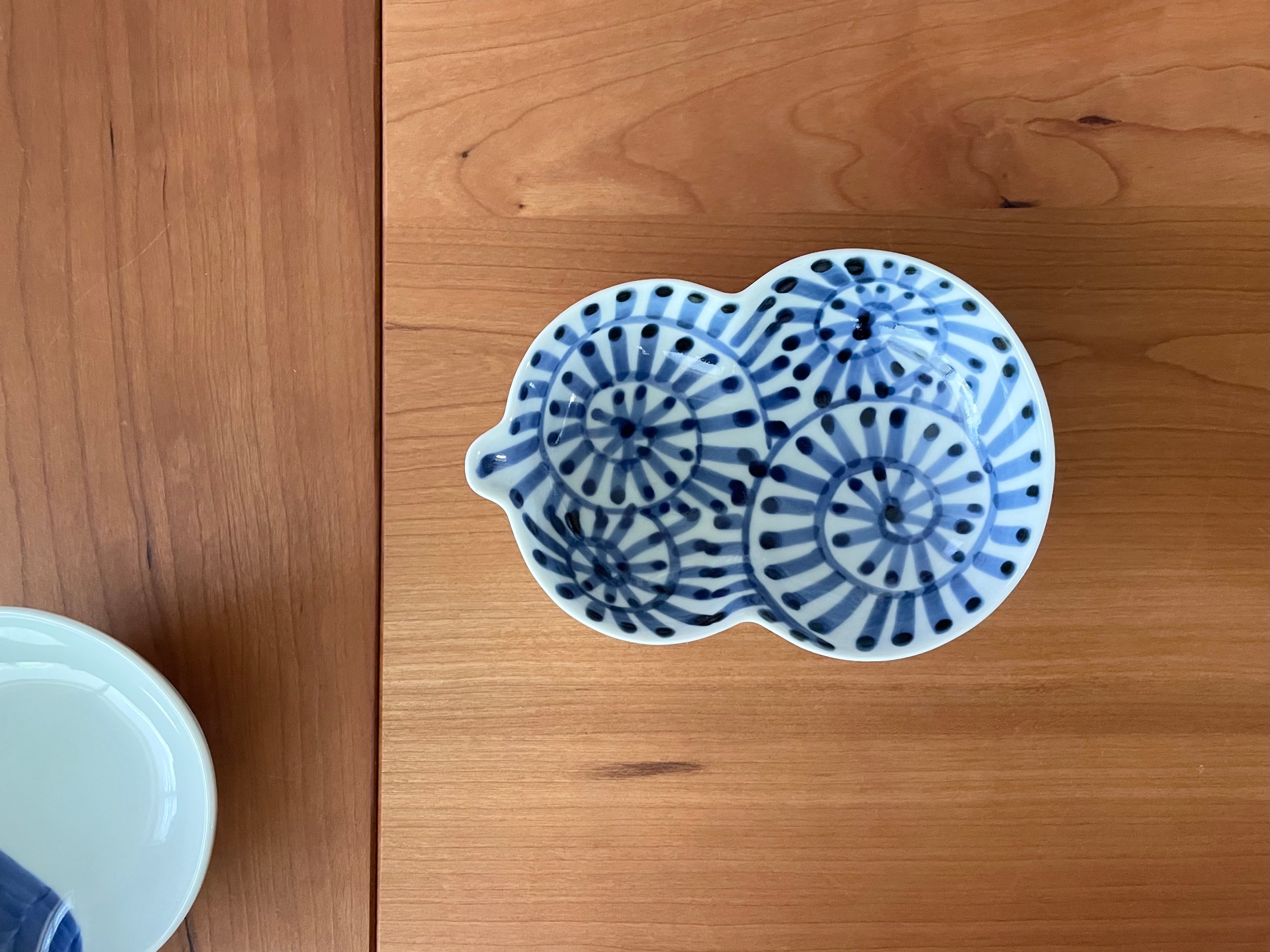 有田焼 与志郎窯 高台皿2種 有田焼 与志郎窯 高台皿2種(福泉窯 源右衛門窯 皓洋窯 等がお