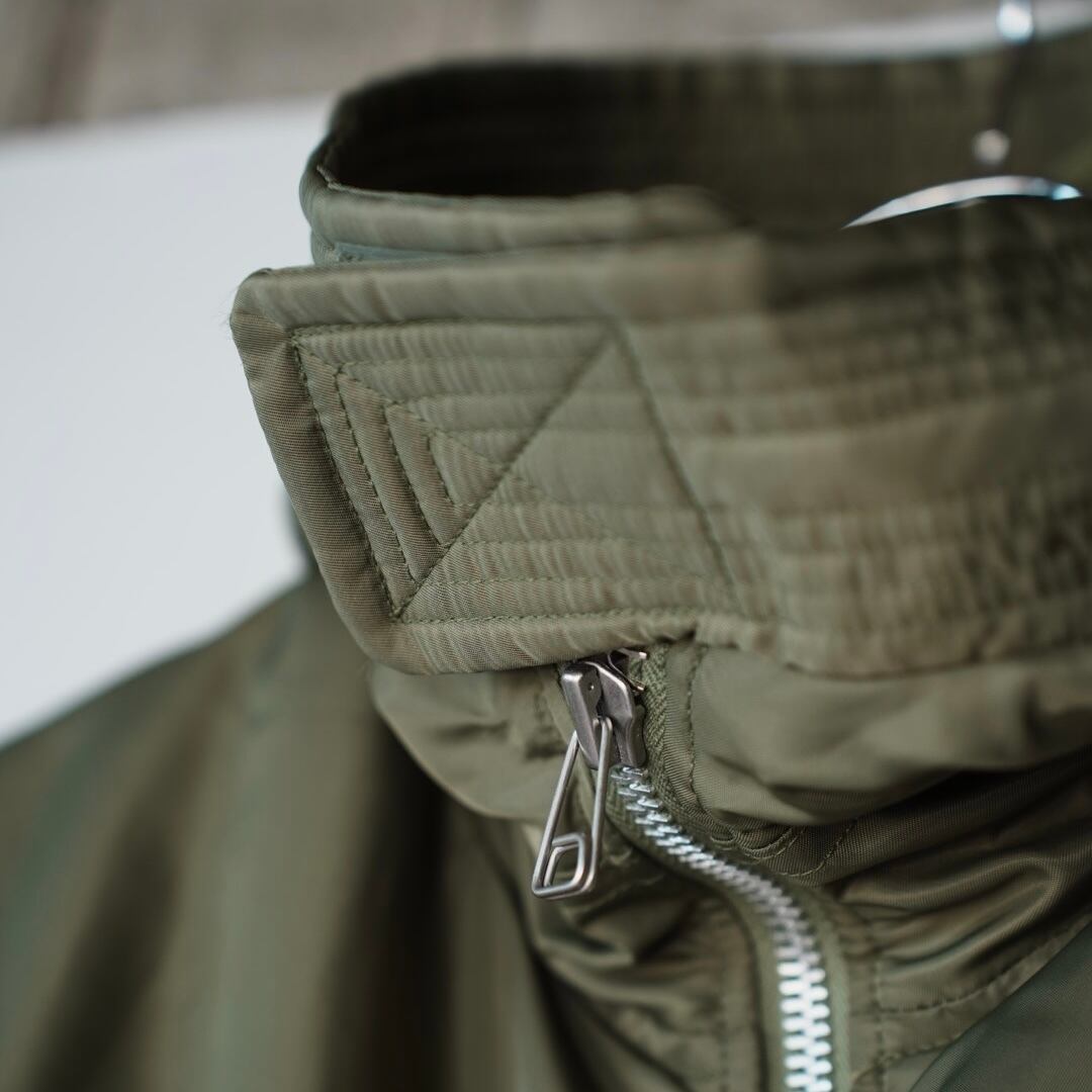 お*ん様 Sand Waterr RESEARCHED PADDED COAT Sand Waterr RESEARCHED PADDED COAT / NYLON SATIN | LIT