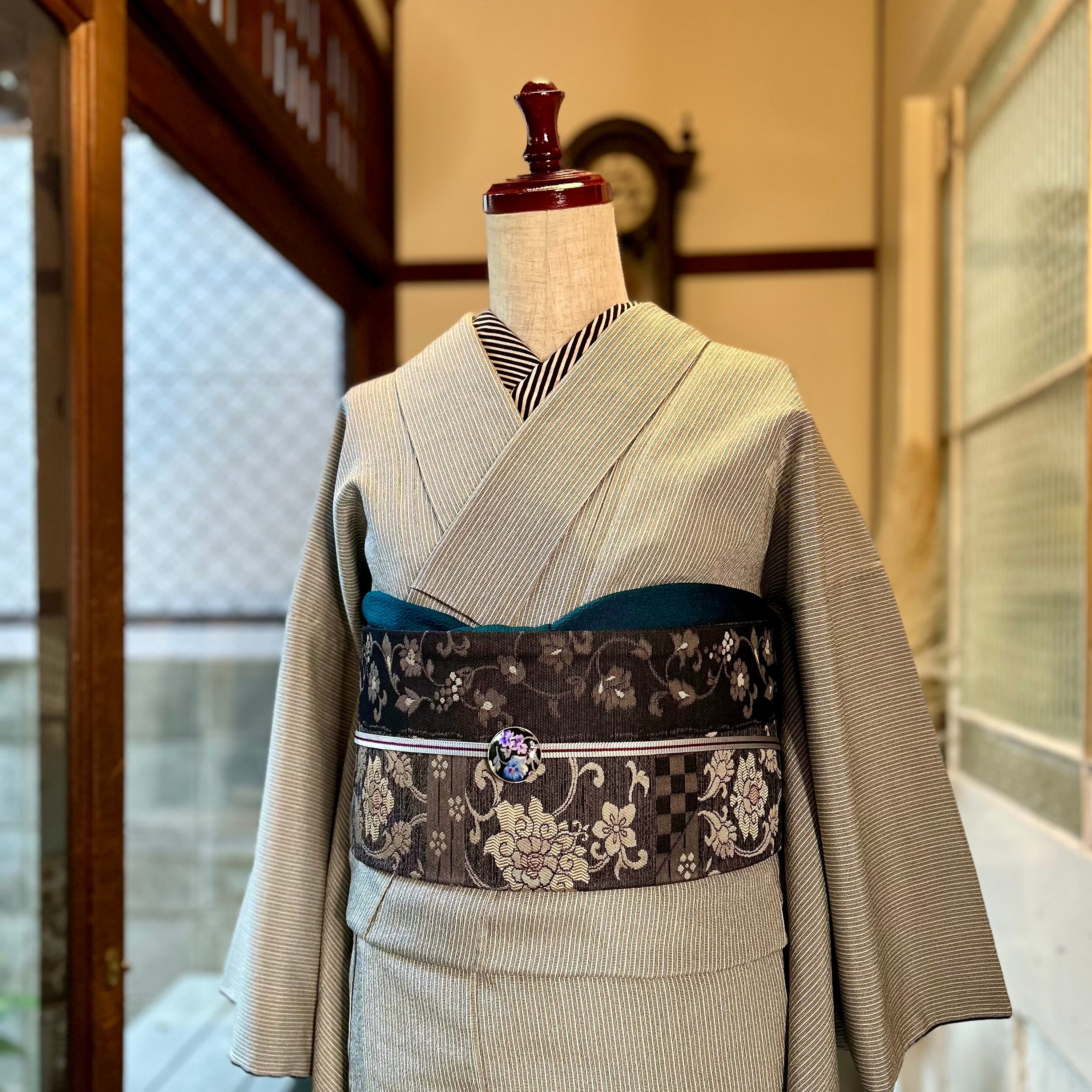 【風椿】単衣 正絹 グレー 総杢目絞りの斜めストライプ モダンなデザイン 粋な通好みの逸品 レディース デニム 着物 全8柄 よろけ縞 ななめ縞 ドット 格子 アラベスク Mサイズ Lサイズ 岡山 着物 爆買