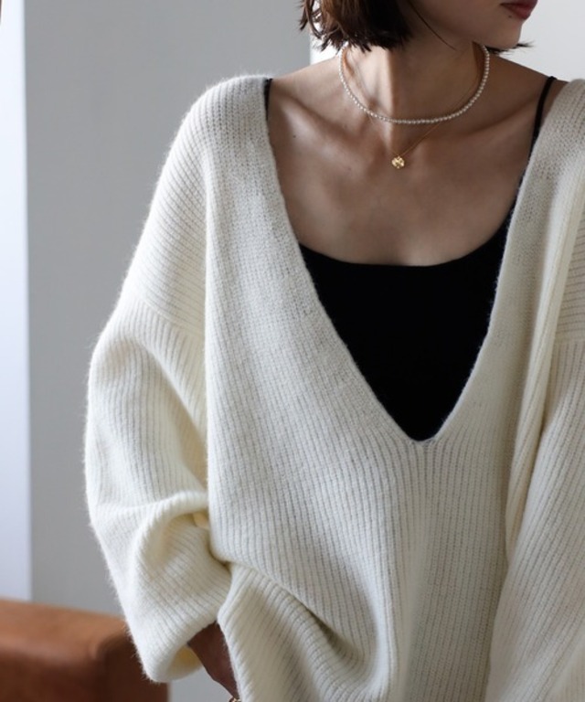 リラクシー深Vネックニット
