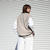 YASHIKI / GANKO別注 ×Shirotsume V-neck Vest レディースコーディネート