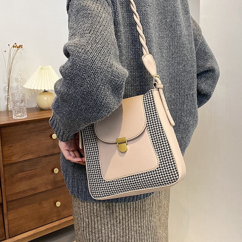 スタンダードオータムウィンターレッド レトロ 秋物 冬物 メッセンジャーバッグ 手作りハンドバック89923954140