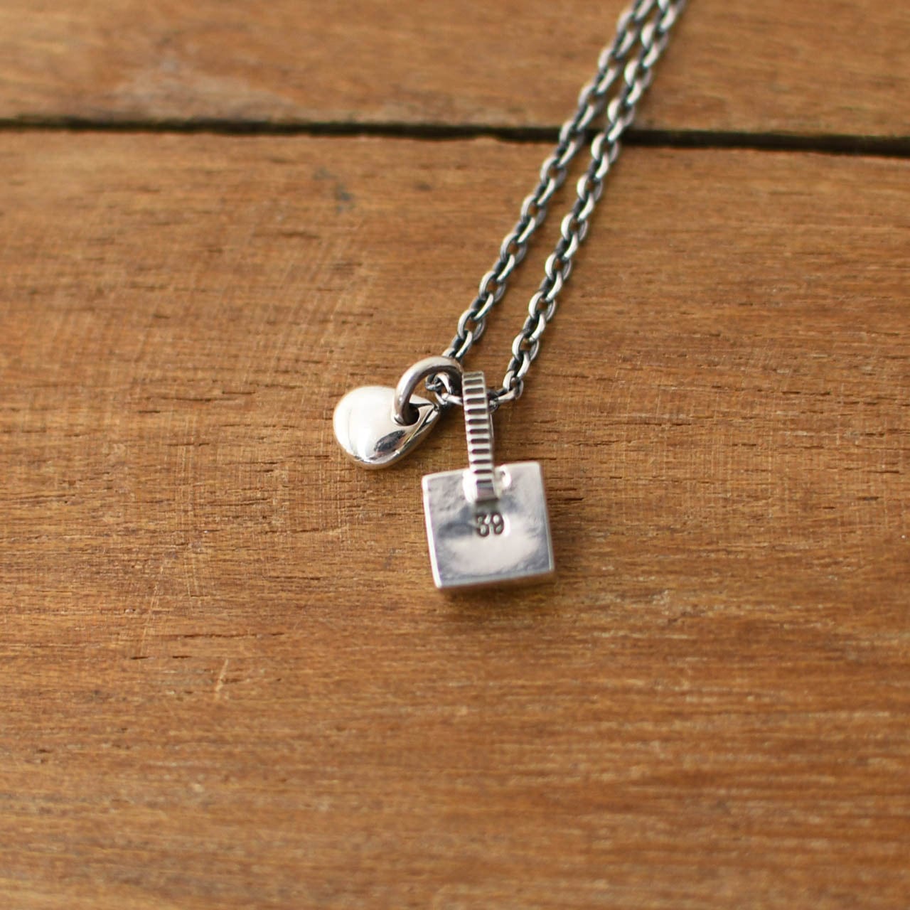 SumanDhakhwa 【unisex】ネックレス 希少　ターコイズ　丸2CM Sunku 39 [サンク] Square Turquoise Necklace [SK-182] スクエア