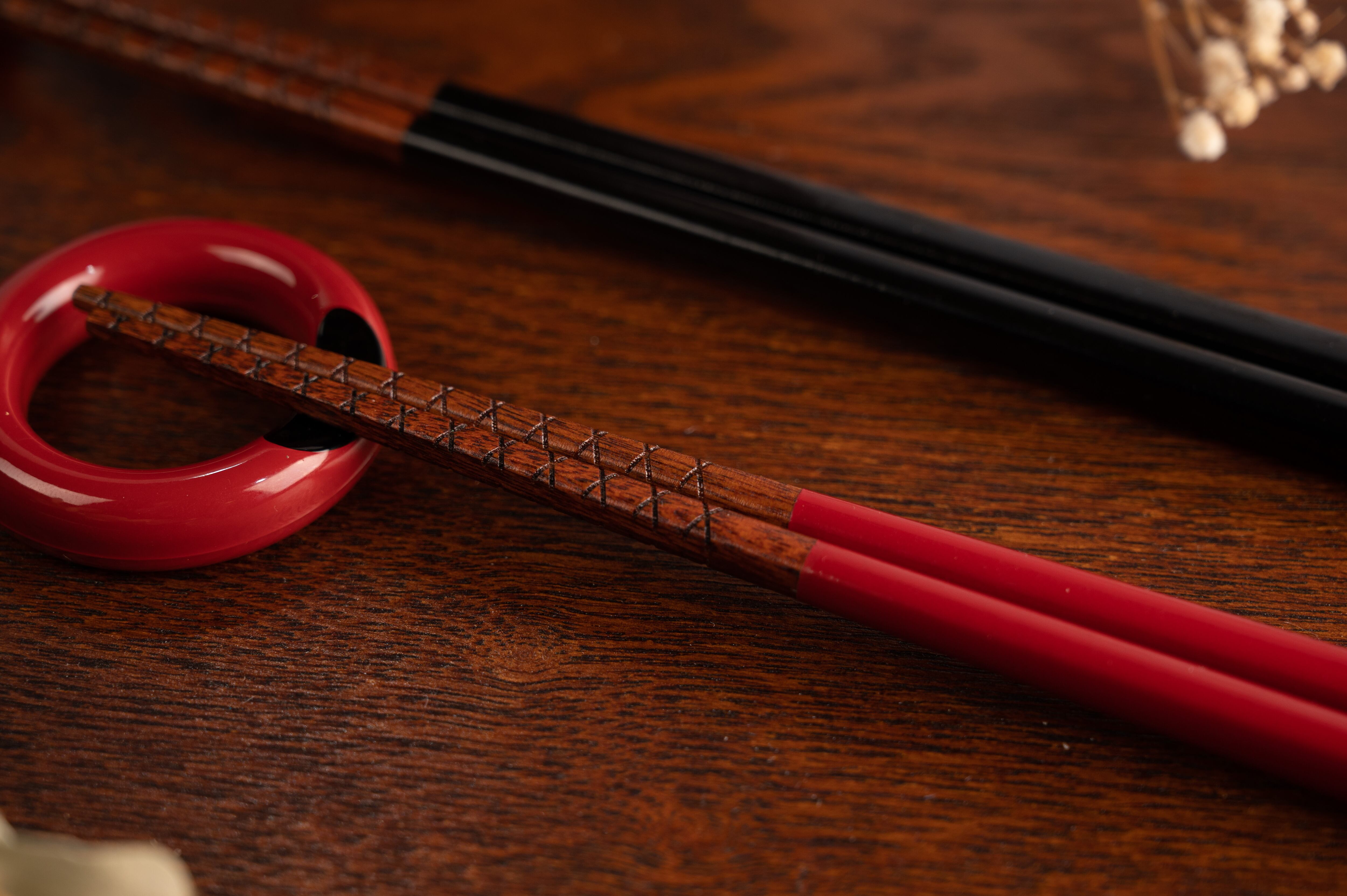 玉こんにゃくもつかめるお箸 黒 | 北見八郎平商店