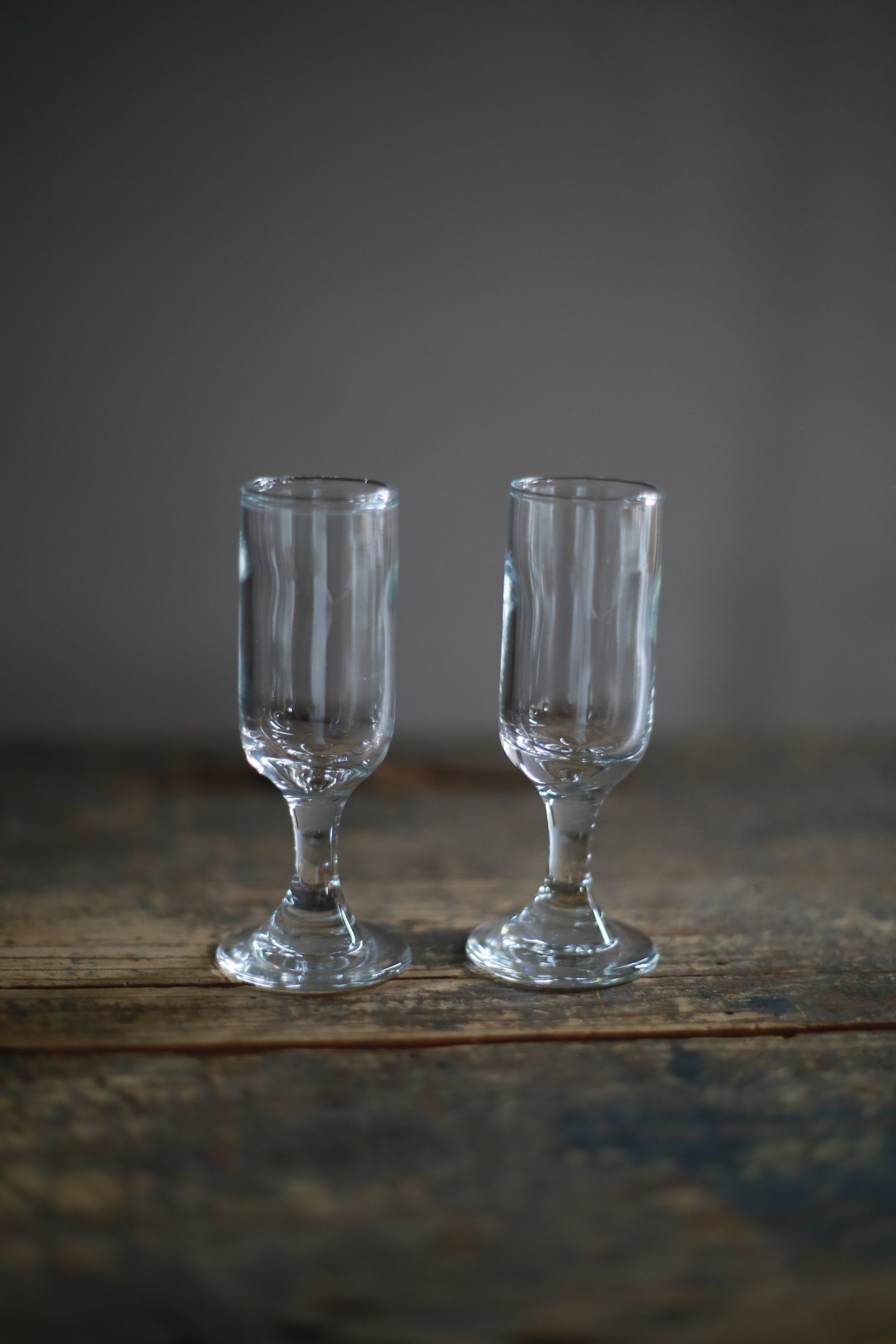 古いフランスのビストログラス