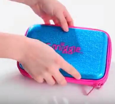 Smiggle(スミグル) ハードトップ 筆箱 ペンケース 【リバーシブル柄♡】