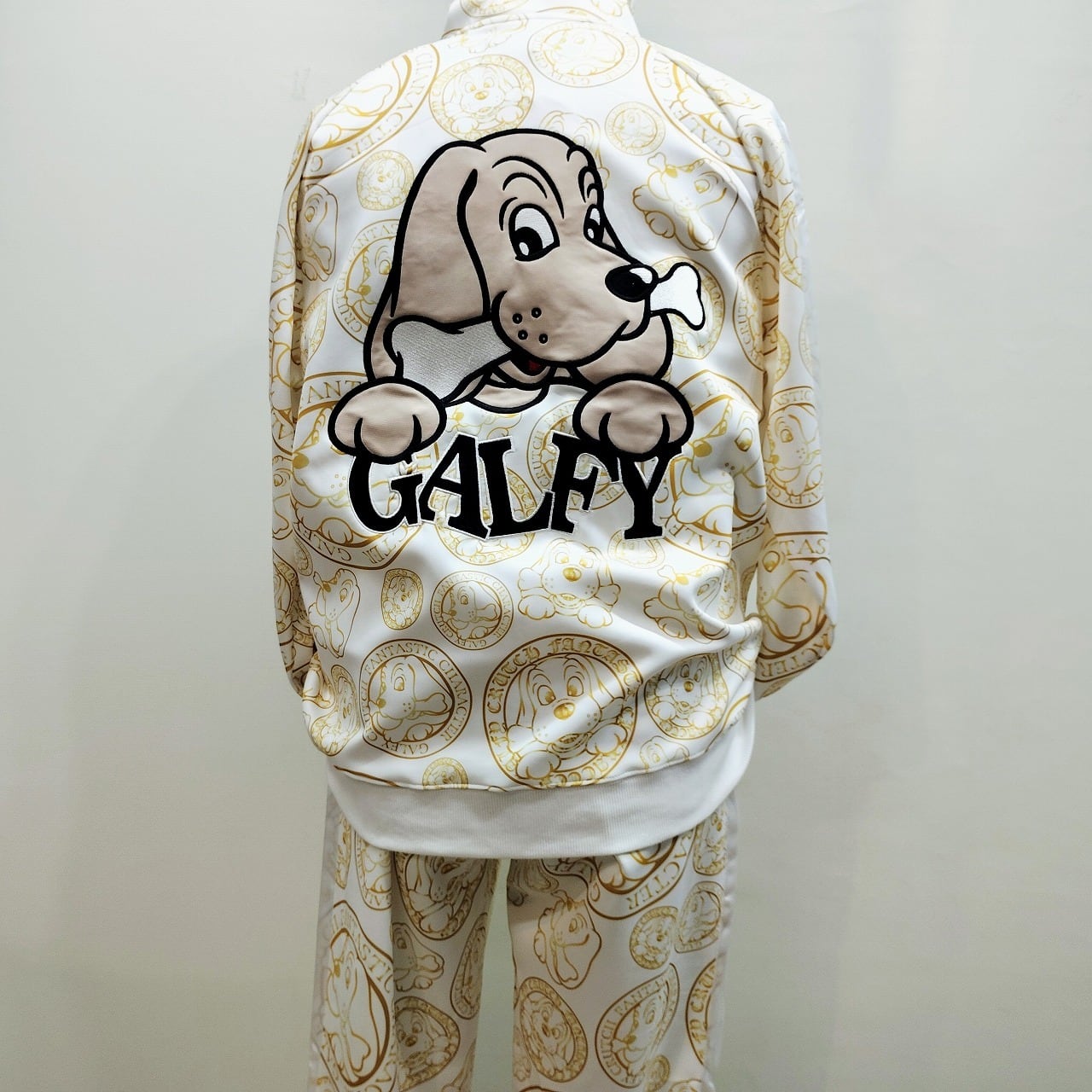 ガルフィー SATORU セットアップ L（中型犬サイズ） 白×金 | あさひや