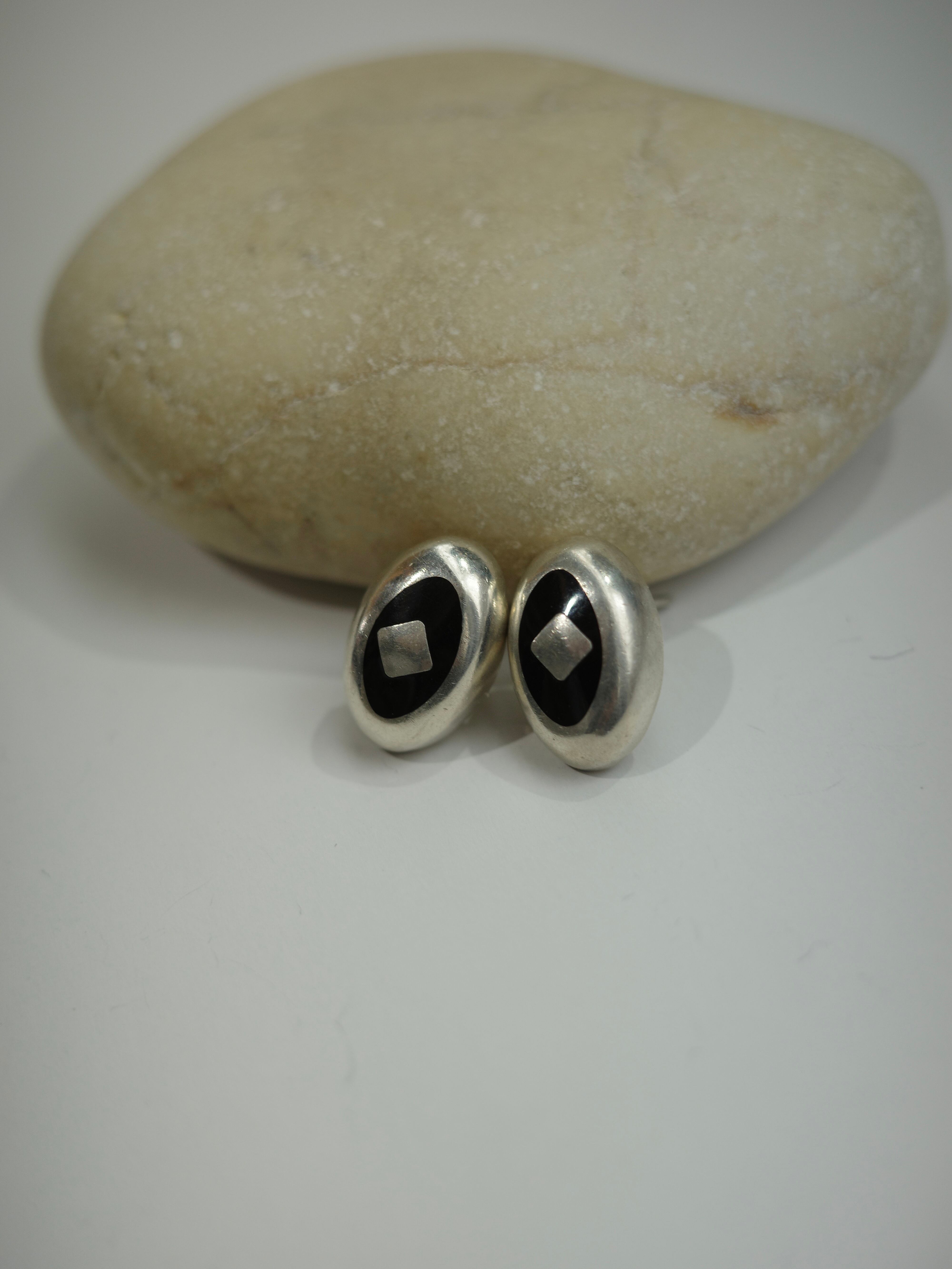 <vintage silver925>mexican oval onyx  pierce