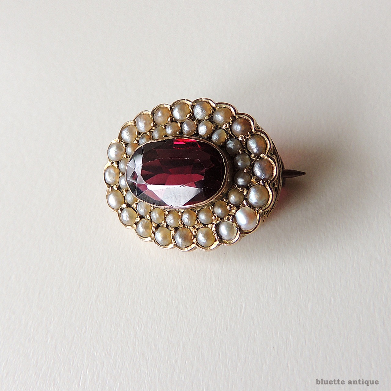 英国アンティークジュエリー 9ctゴールド 天然ロードライトガーネット 真珠 レースピン ブローチ（ソーティングメモ付）