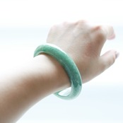 【内径 約61.3mm 】翡翠甲丸バングル A貨翡翠 jd_bg1272