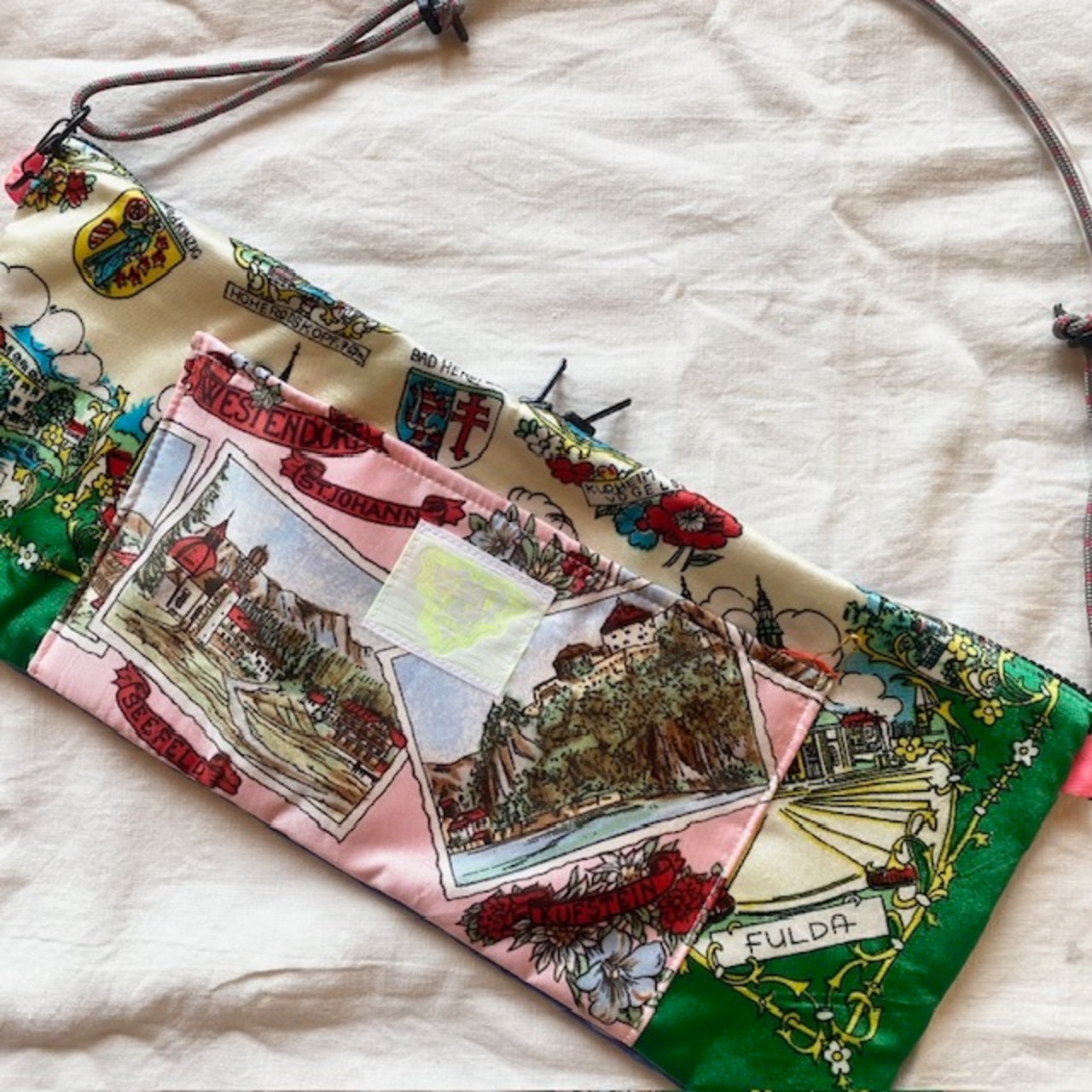 yes!yes!非非：souvenir sacoche