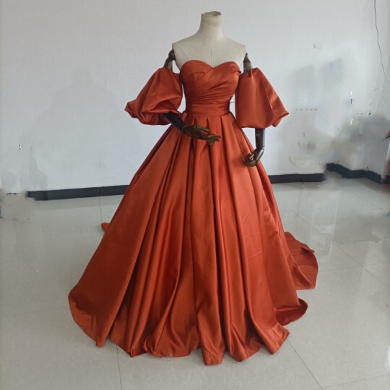 人気上昇！パーティードレス テラコッタ色 テラコッタ ベアトップ  