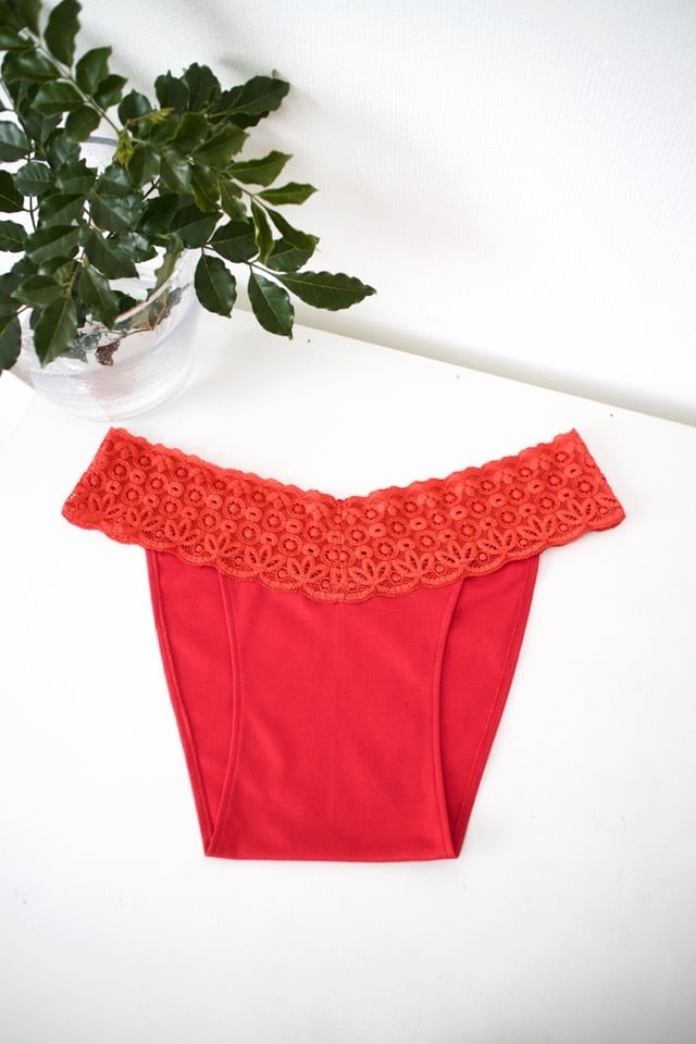 Punties* ローライズタイプ <レッド>