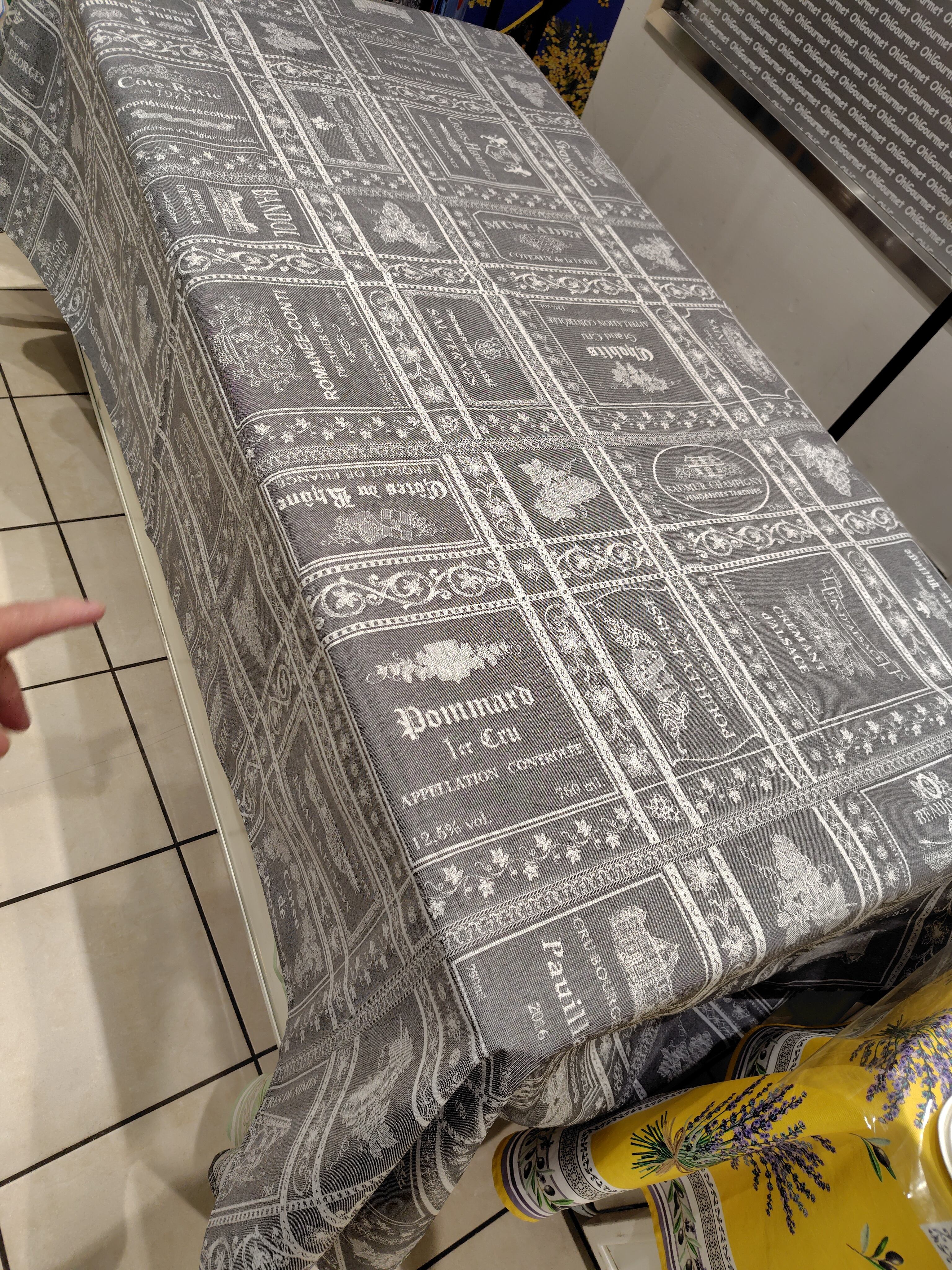 南仏プロバンスのテーブルクロス ファビウス