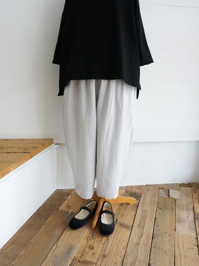 grin　CLバックサテン マヨネーズパンツ