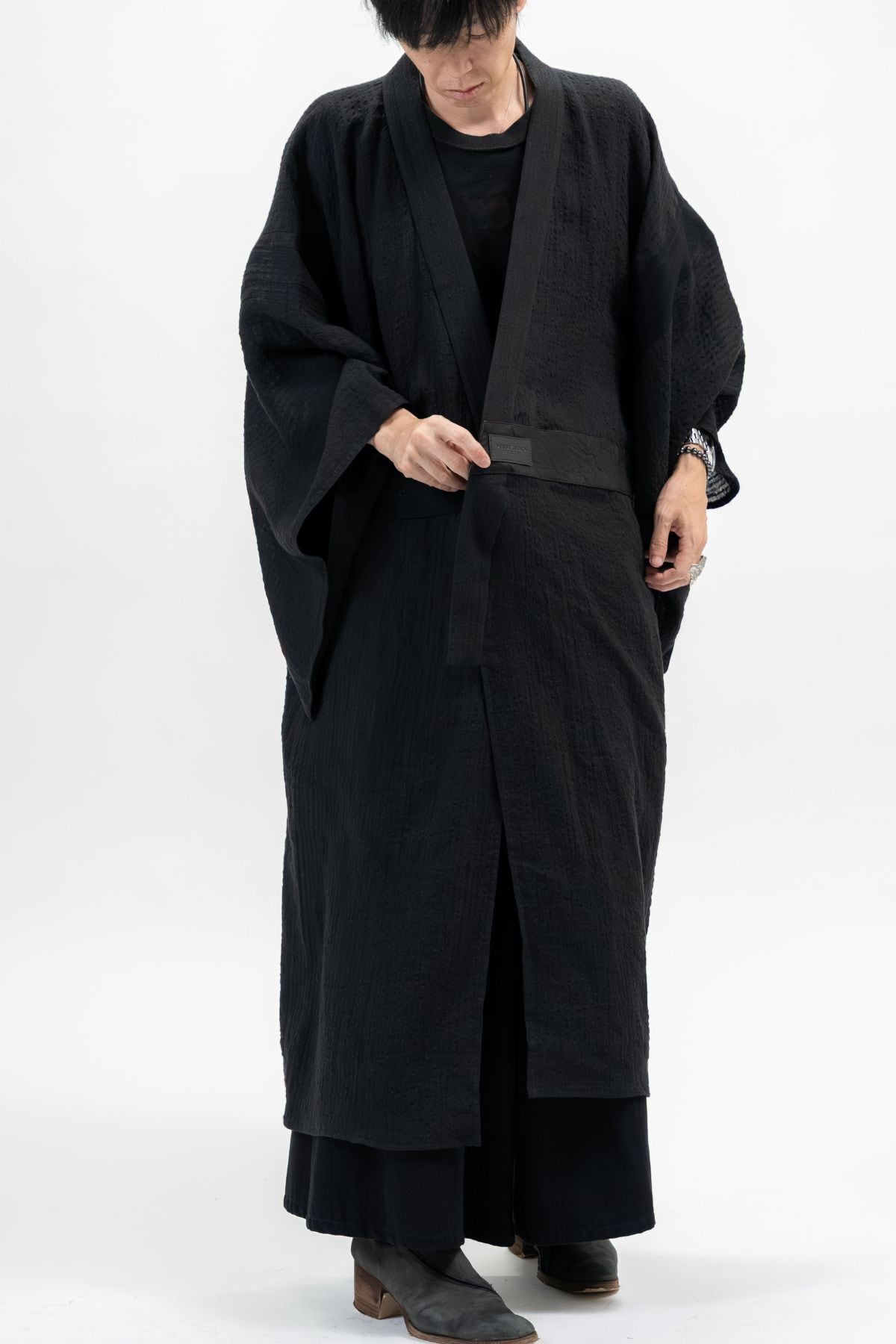 【新作入荷】岡重のオリジナル浴衣　男女兼用　429 10着限定｜予約販売】夏に纏う、漆黒のKIMONO浴衣 / DENIM YUKATA