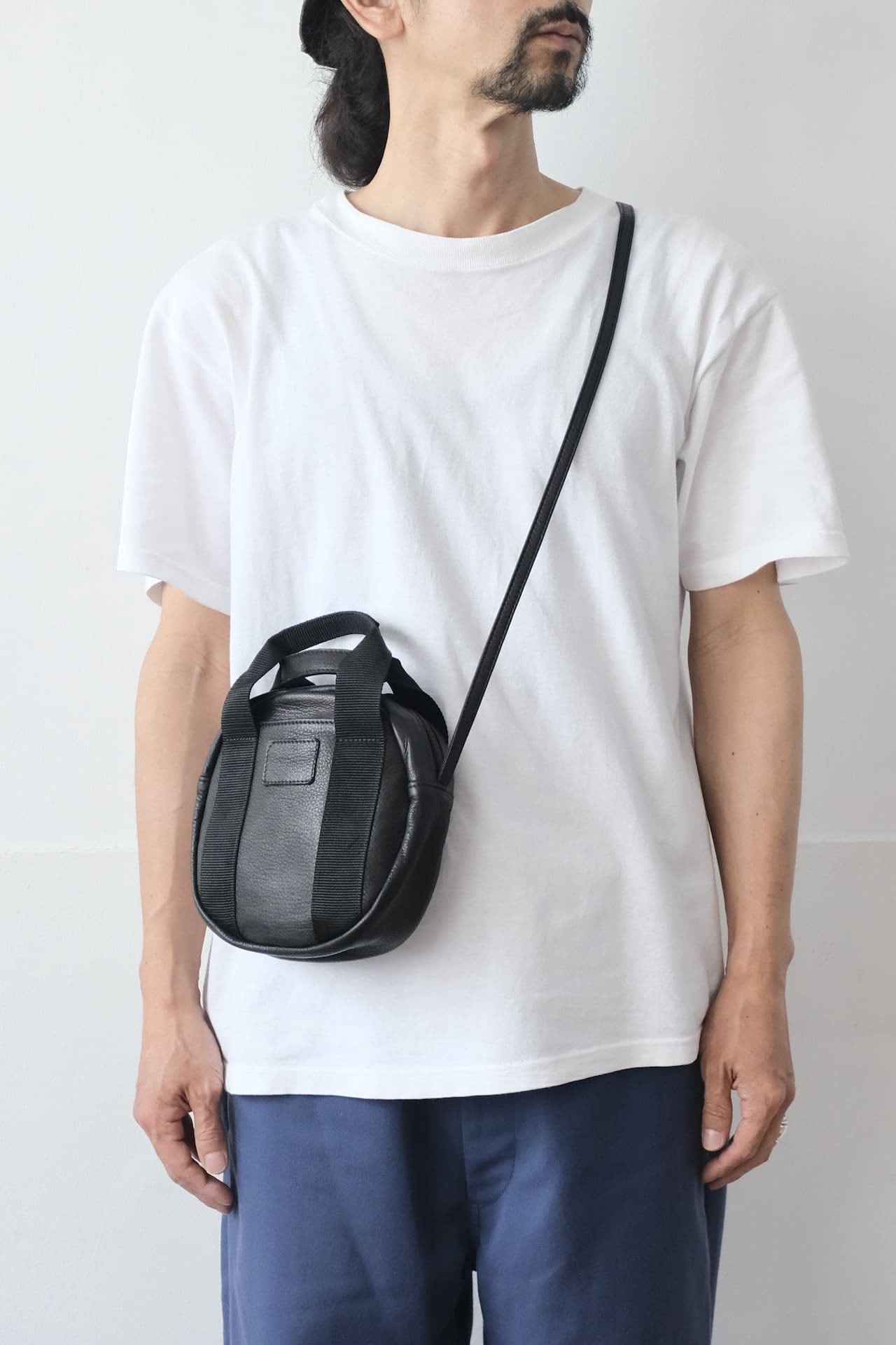 FUJITO Leather Helmet Pouch Black | Directors Web Shop