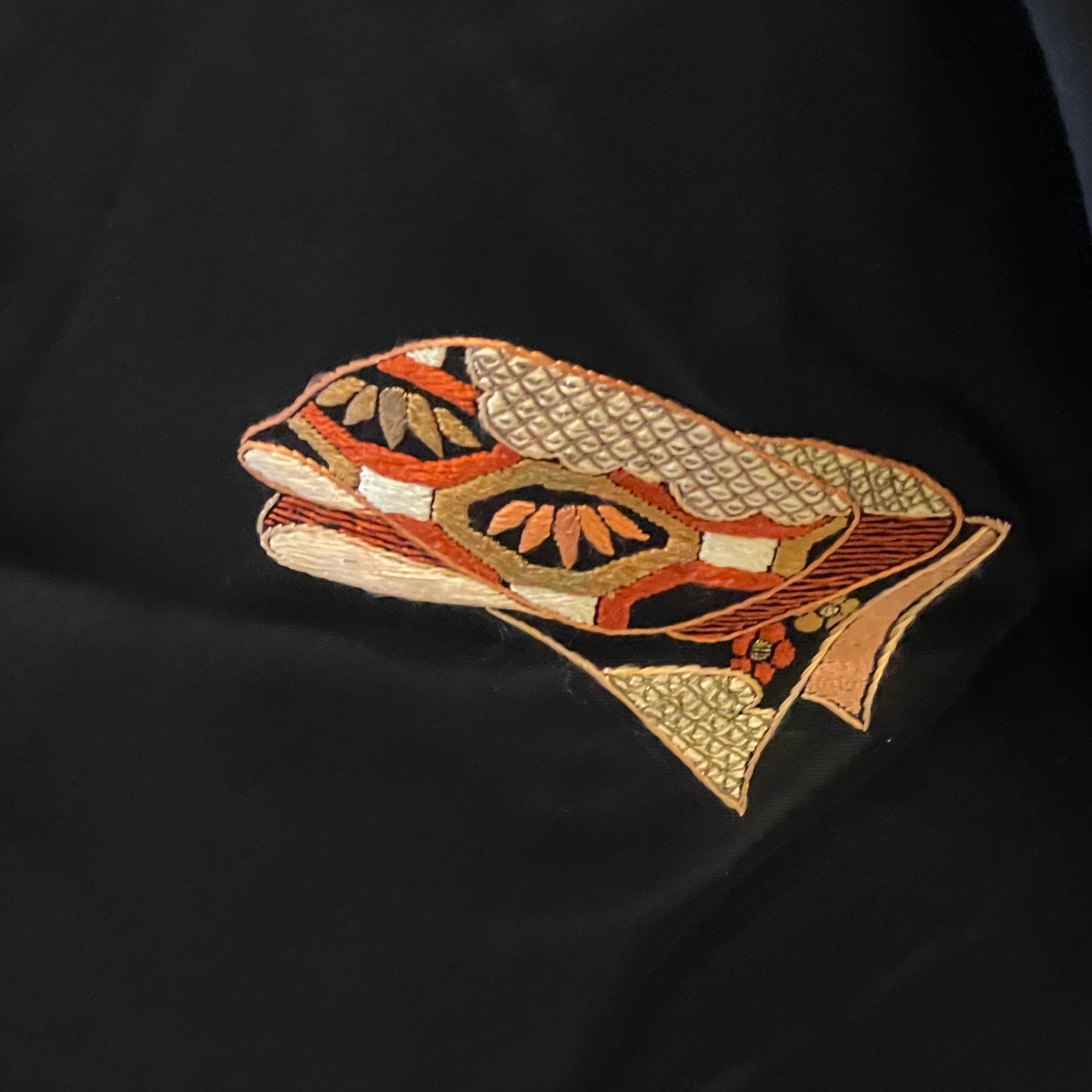 黒羽織 羽織 衣桁に着物 刺繍 一つ紋 桐 フォーマル 黒羽織 羽織 衣桁に着物 刺繍 一つ紋 桐 フォーマル