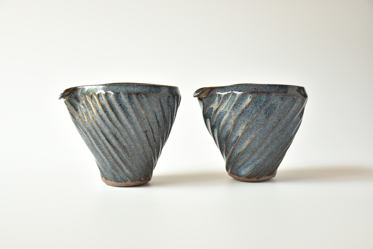 小代瑞穂窯 / 福田るい : しのぎ片口 酒器 斜めしのぎ 青