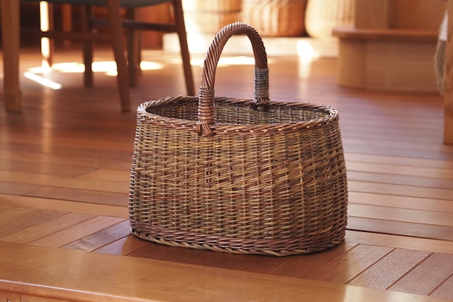 柳編みバスケット　ラトビア共和国