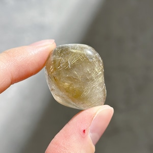 ルチルインクォーツ タンブル13◇ Rutile in Quartz◇天然石・鉱物・パワーストーン