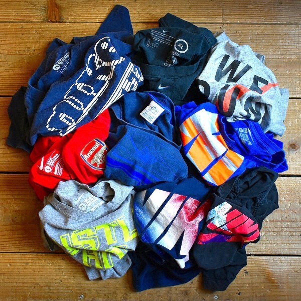 1点物◇ナイキNIKEアーセナル赤プリントTシャツUSA古着メンズML 