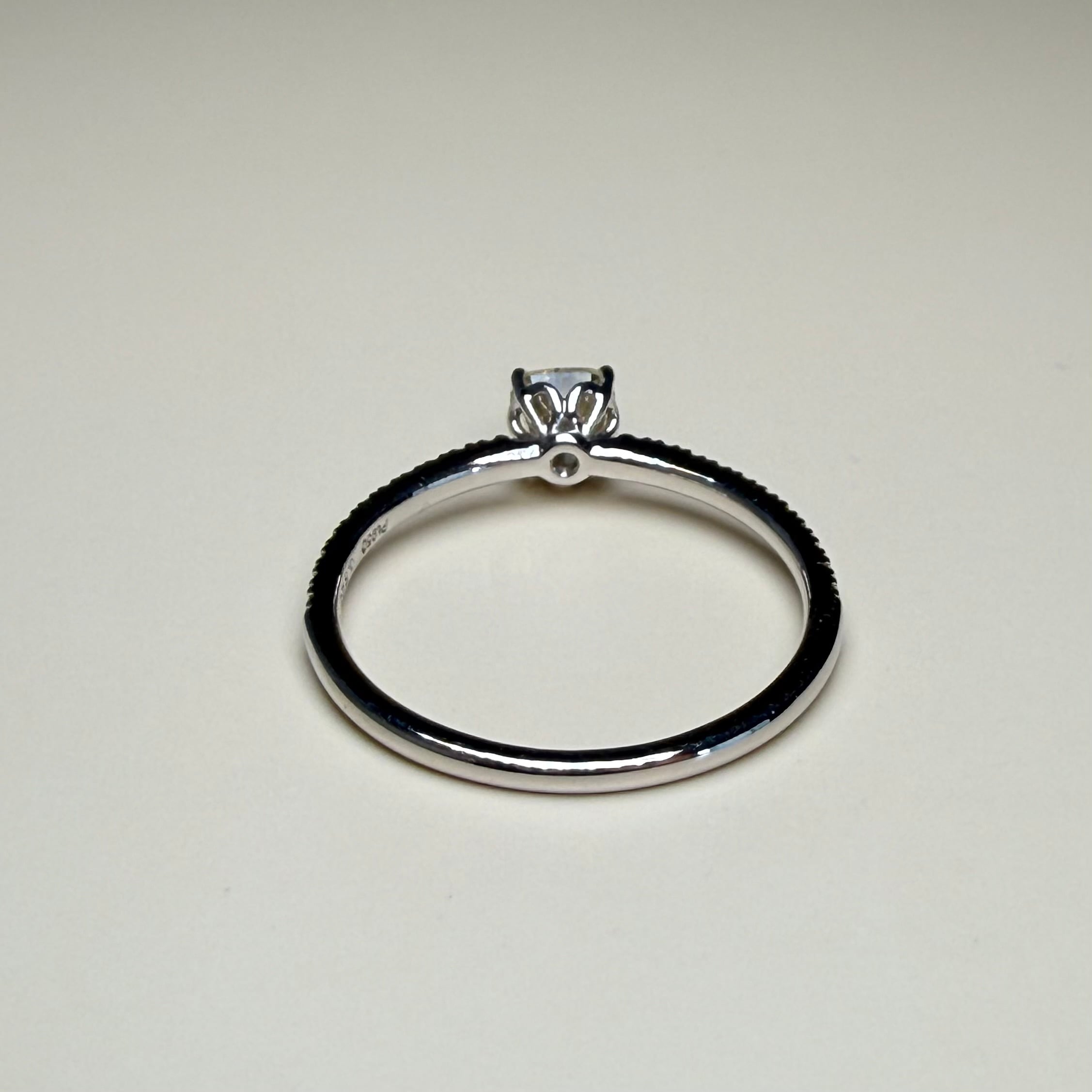 ファンシー ライトイエロー ダイヤモンドリング 0.523ct プラチナ