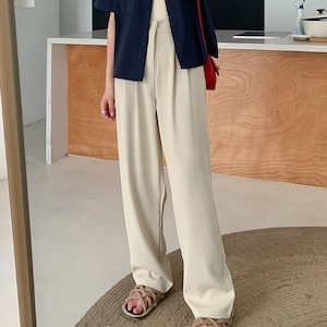 【送料無料】 ワイドパンツ テーパードパンツ 3色 フレア Aライン ロング ポケット ファスナー 薄手生地 かわいい 大人可愛い 大人女子 綺麗 シンプル カジュアル 大人 上品 おしゃれ お洒落 こなれ感 ラフ コンサバ 着痩せ レディライク ヘルシー 無地 春 秋 30代 40代 レディース 女性用 ママ オフィスカジュアル ビジネス OL 通勤 デート お出かけ 女子会 お呼ばれ 休日 お茶会 授業参観 着回し 普段使い ファッション コーデ デイリーユース オーバーシルエット 垢抜け 動きやすい