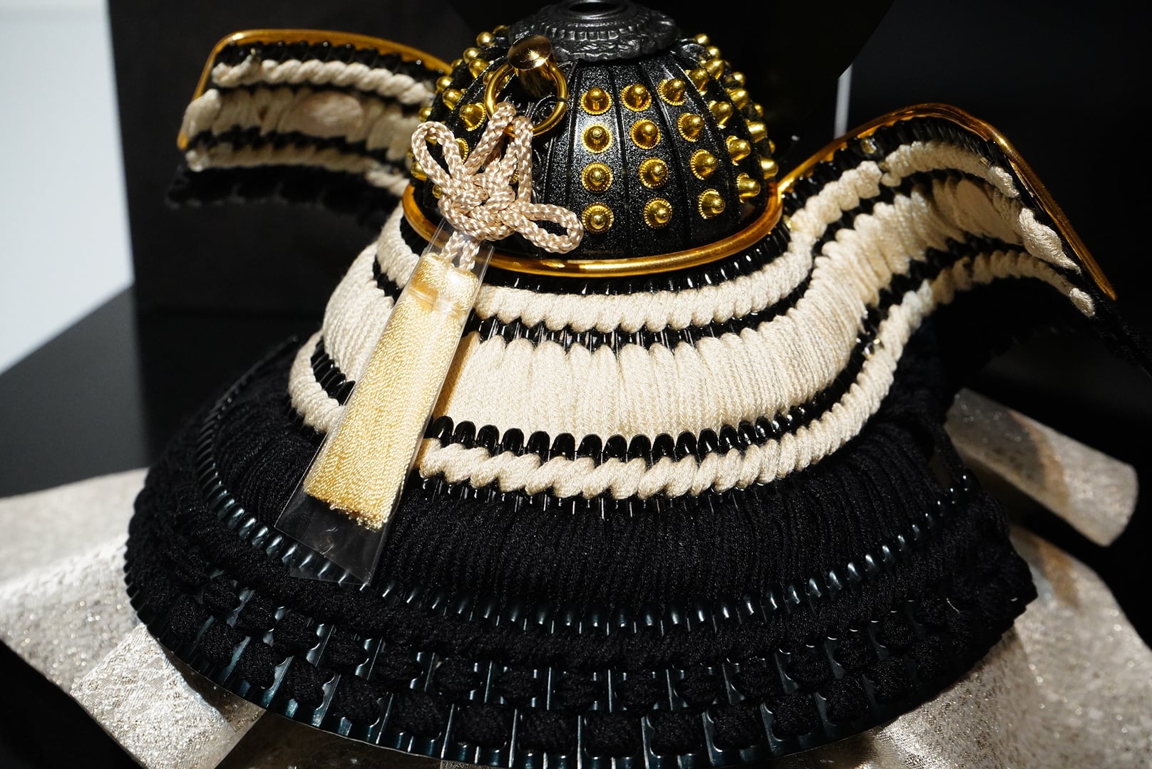 吉徳大光〉御兜飾り〔931〕 | NAGANOYA ONLINESHOP