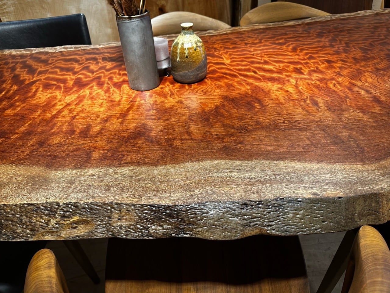 全面杢】ブビンガ_2440×940-1050-1145×38_浅草本店_テーブル天板