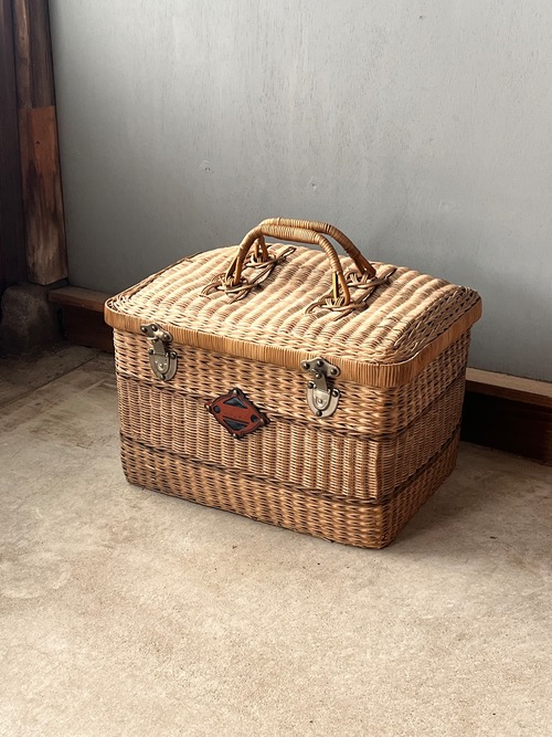 籐のバスケット