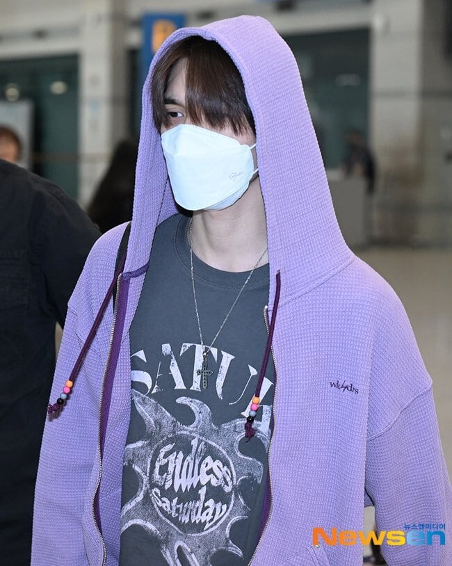 ☆WayV ヘンドリー 着用！！【WKNDRS】BEADED WAFFLE HOODIE