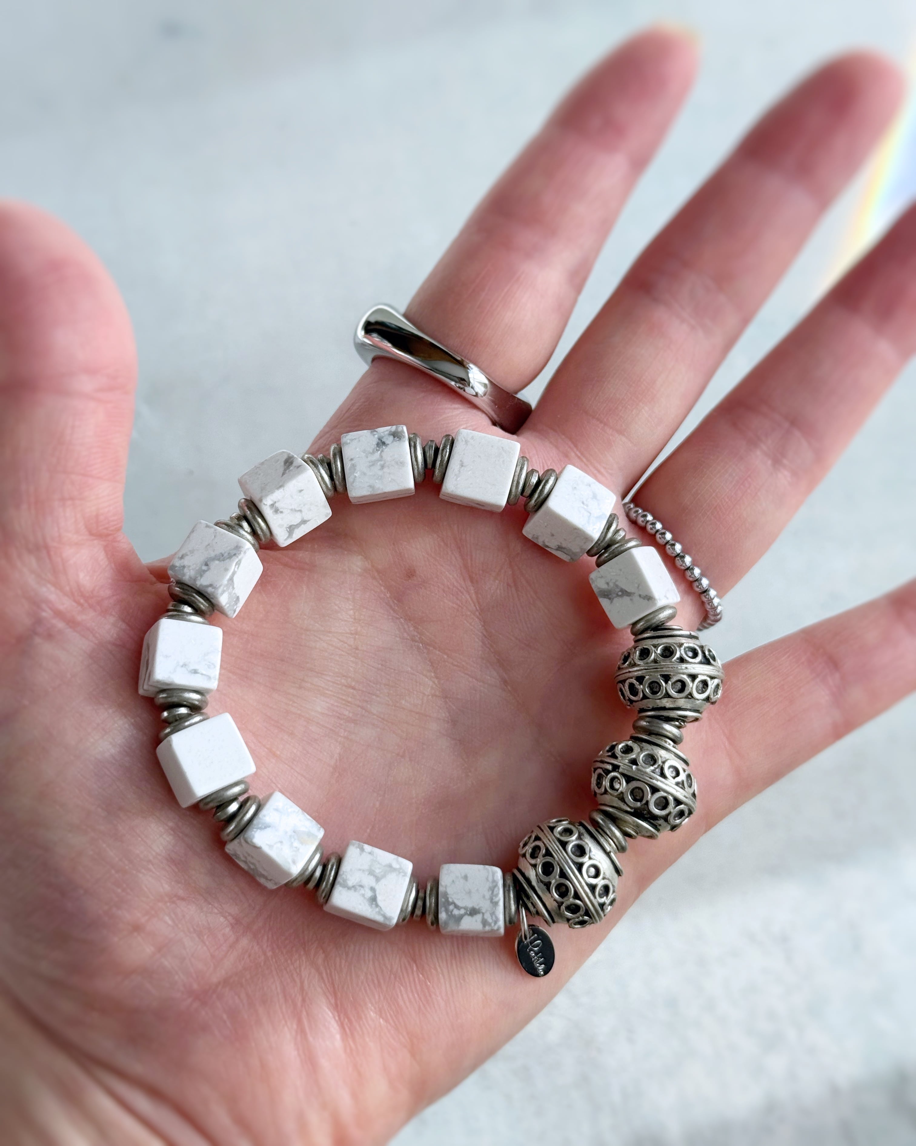 tumble bracelet(ハウライト)