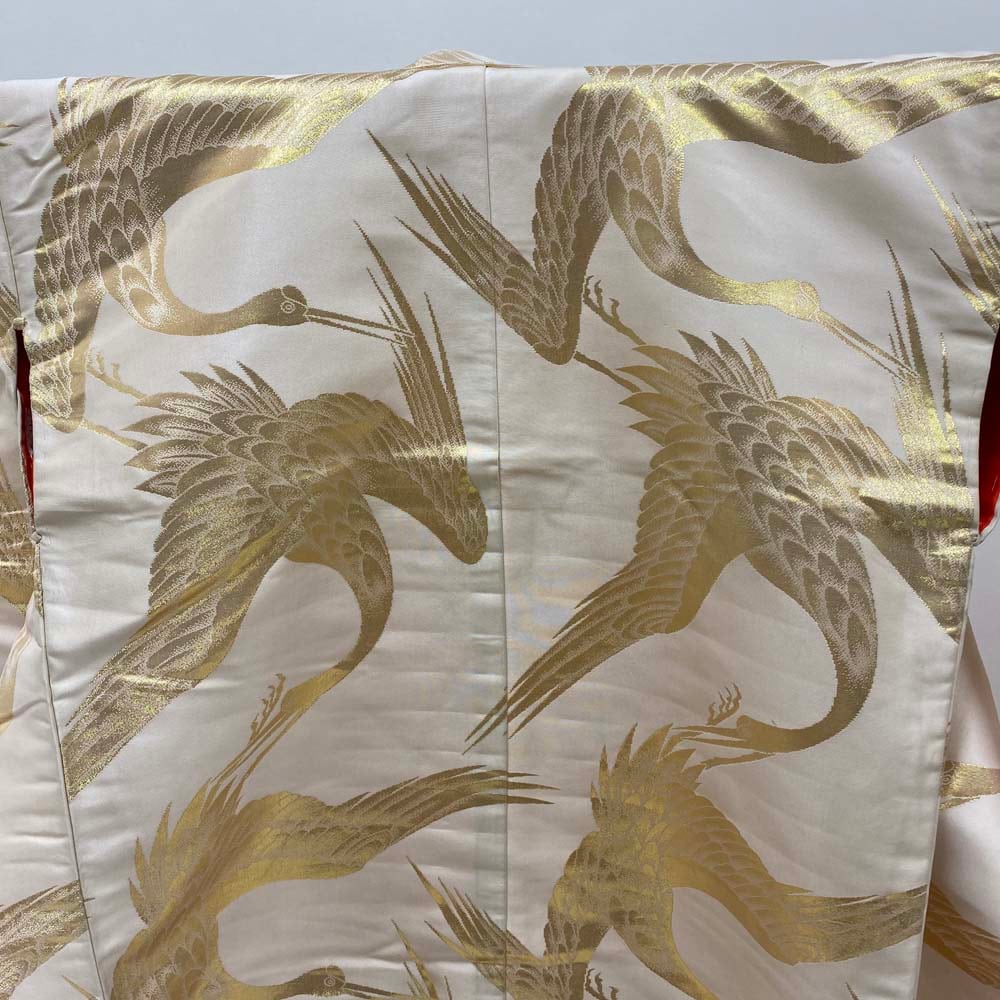 婚礼衣装　花嫁衣裳　白打掛　正絹　鶴　刺繍入り 色打掛 正絹 鶴 刺繍 白 シルバー 打掛 Mサイズ 裄64 花嫁衣裳