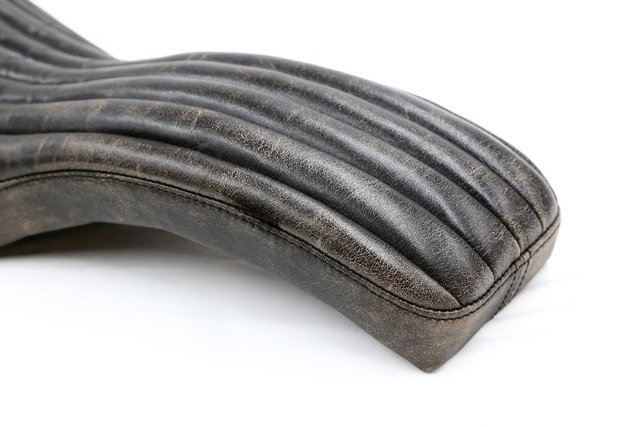 【抽選販売】クラックレザー : 60sクラシック コブラシート ［縦タック&ロール］　(CCC01)