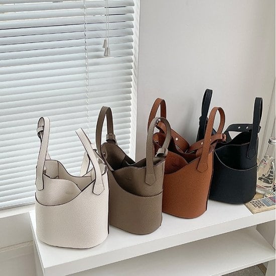 ショルダーバッグ ハンドバッグ 上品 高級感