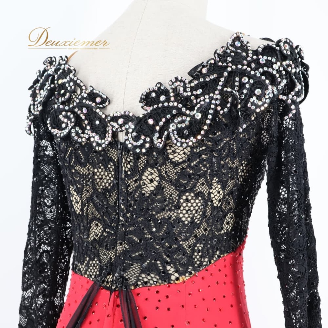 社交ダンス 衣装 Chacott チャコット 日本製 ドレス ワンピース スタンダード ブラック系 レッド系 赤 黒 フリル レース フロート デモ 競技 ダンス パーティ 発表会 上品 高級感 デモ用衣装 競技用ドレス パーティー衣装 発表会衣装 華やか