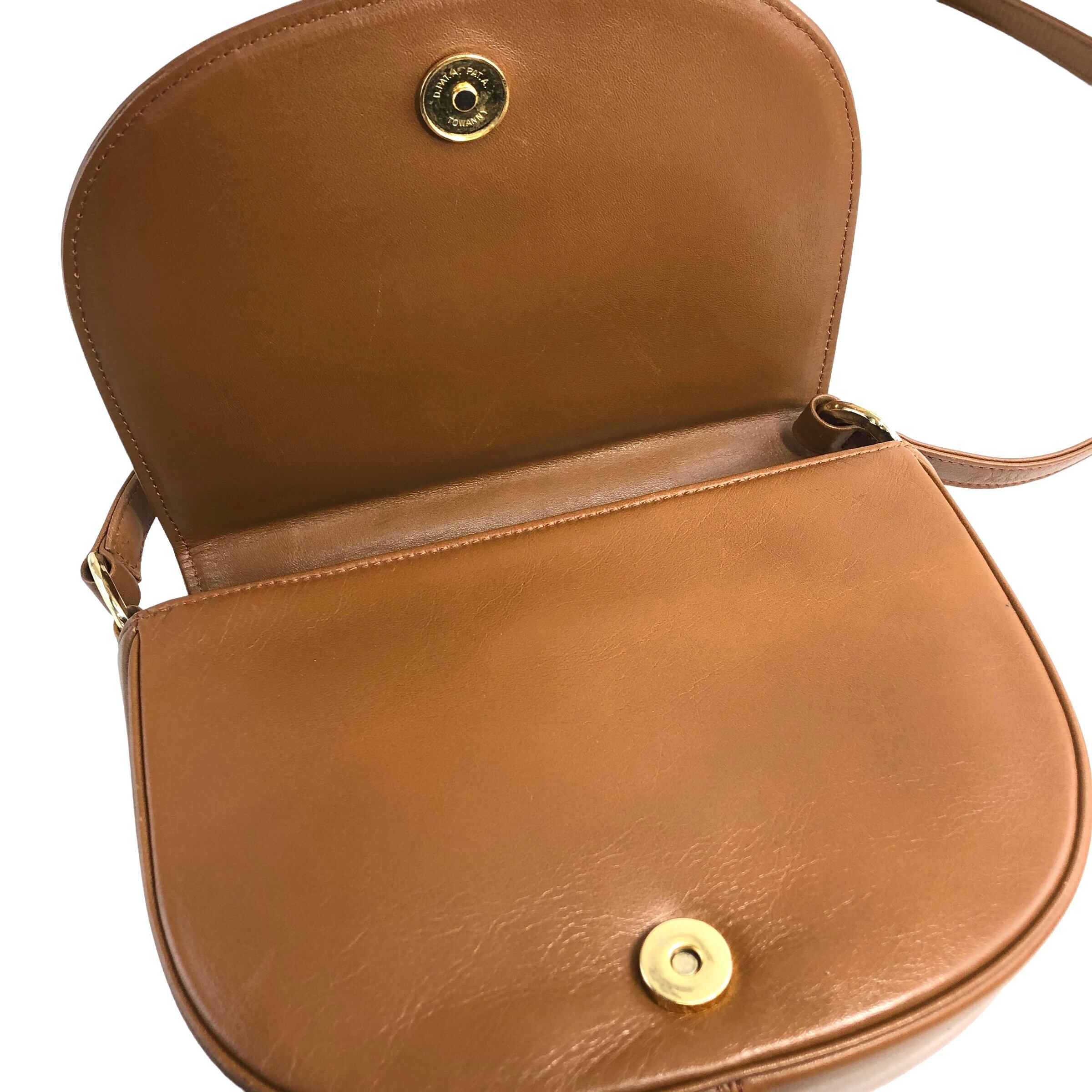 Yves Saint Laurent イヴ・サンローラン レザー フラップ