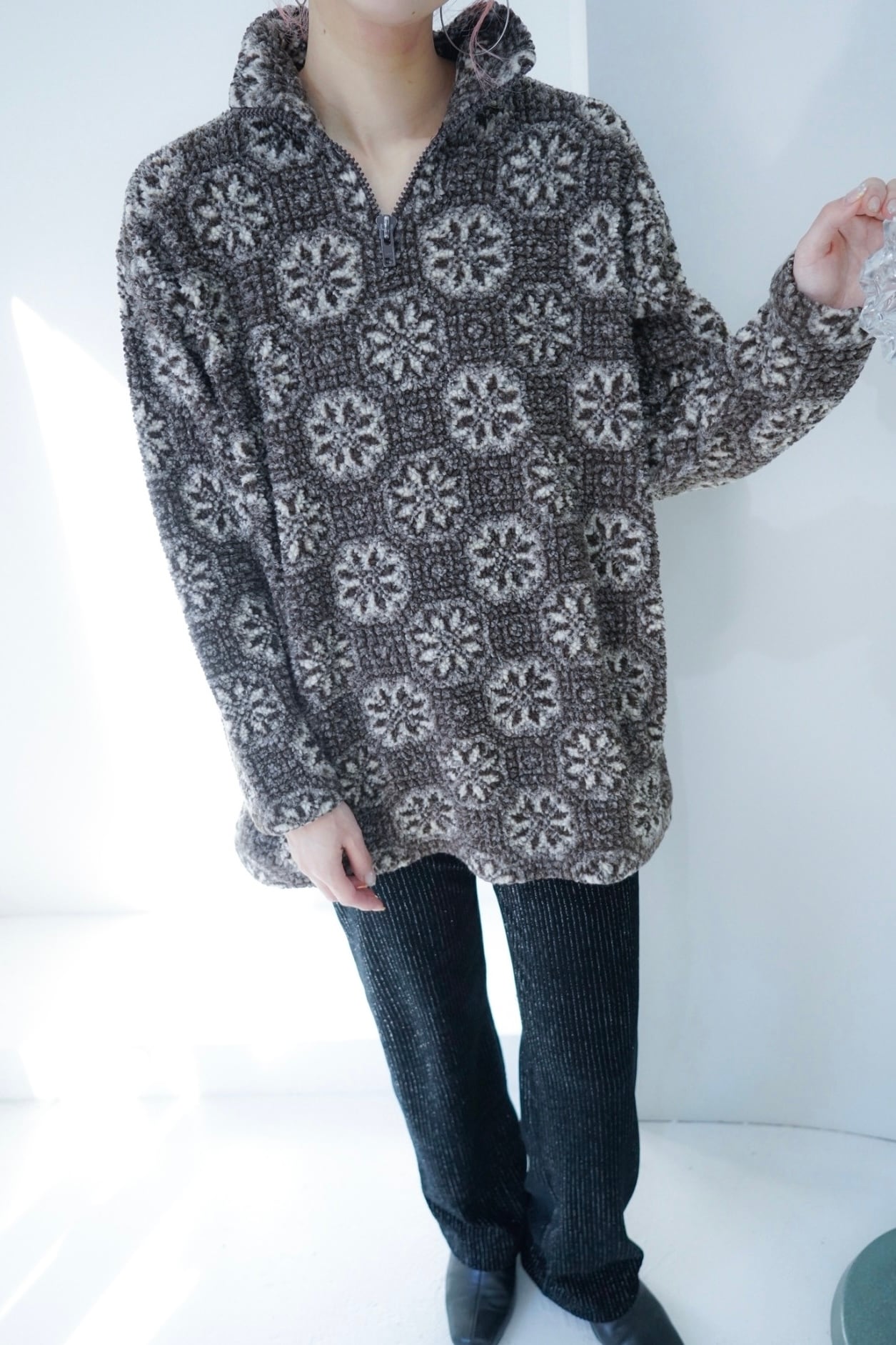 flower boa fleece black