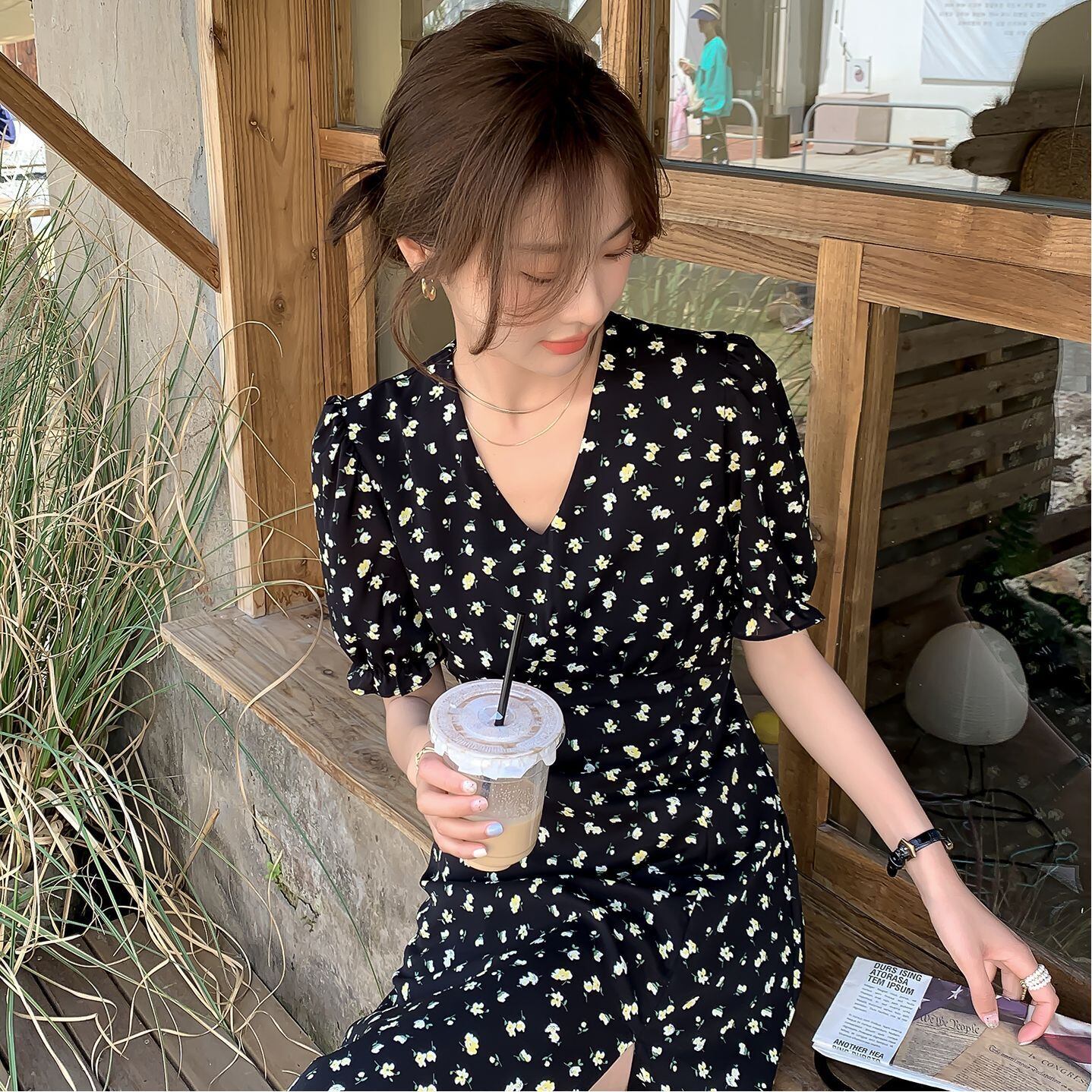 【新作】【送料無料】 気質ロマンチックなスリット花柄ドレス夏 2022 新しい黒スタイルのウエスト V ネックシックなロングドレス女性のための 0213683678468