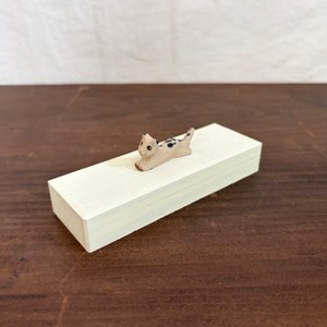 tsuitachiの木箱・陶器製のネコ